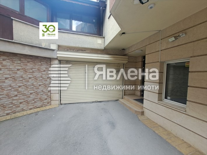 Продава ГАРАЖ, ПАРКОМЯСТО, гр. Варна, Център