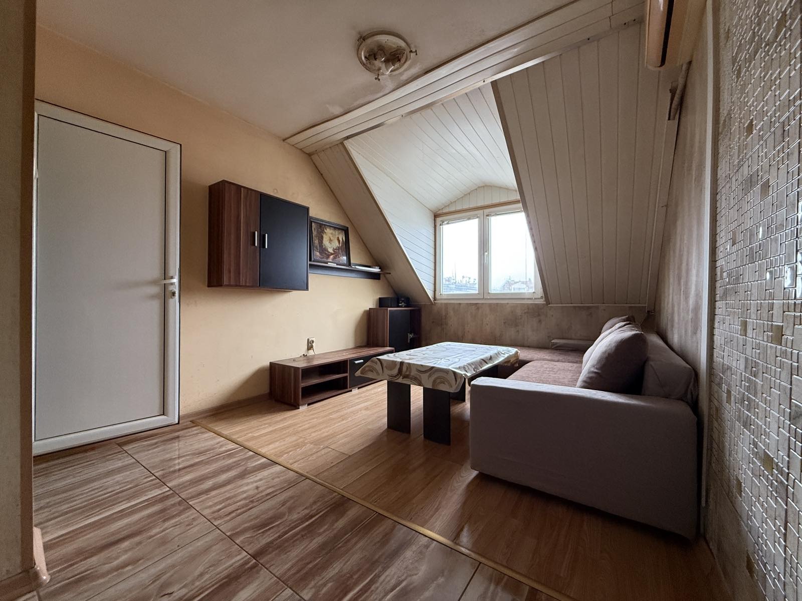 Продава 2-СТАЕН, гр. Бургас, Възраждане, снимка 2 - Апартаменти - 53423472