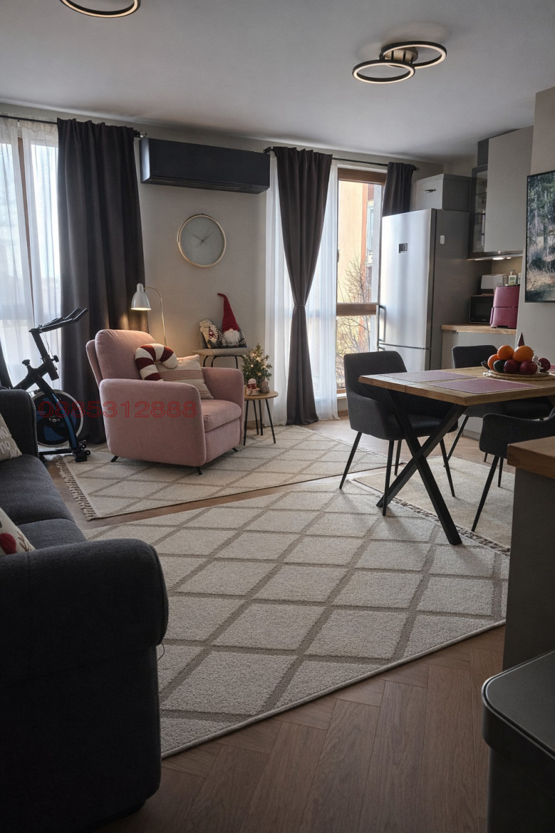 Продава 3-СТАЕН, гр. Благоевград, Идеален център