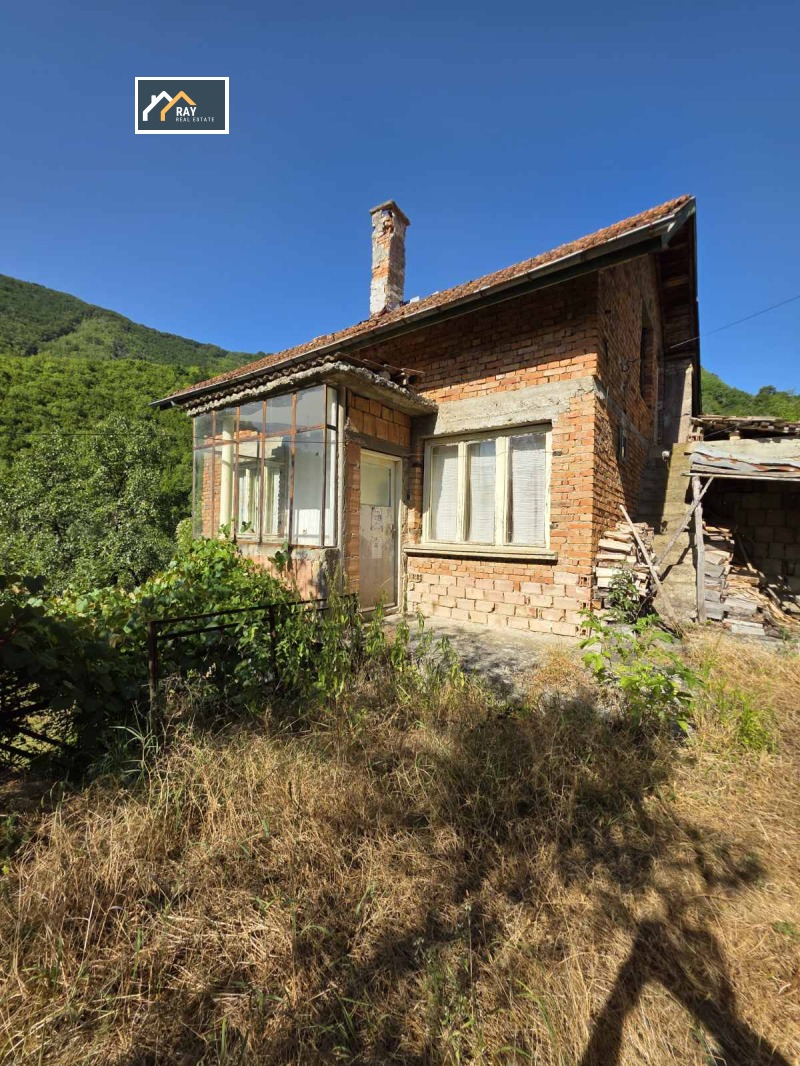Til salgs  Villa region Sofia , Breze , 205 kvm | 46326176