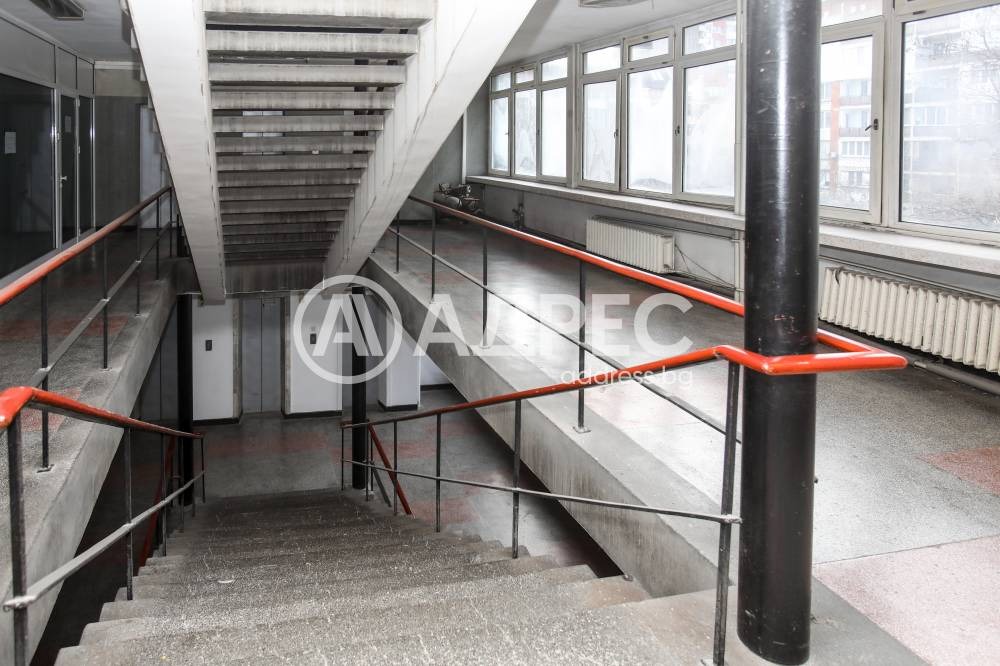 Продава ОФИС, гр. София, Зона Б-19, снимка 11 - Офиси - 54200613