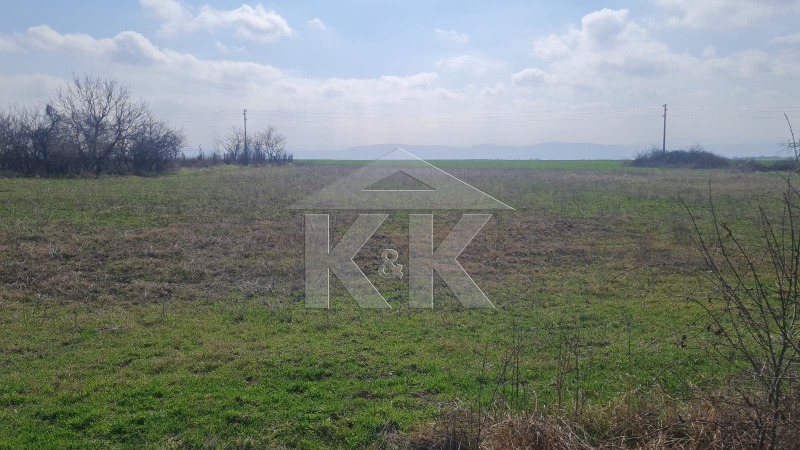 Продава ПАРЦЕЛ в област Варна, с. Равна - 3450 кв.м / 8 200 € » 16 037.81 лв., АГЕНЦИЯ КУРТЕВ