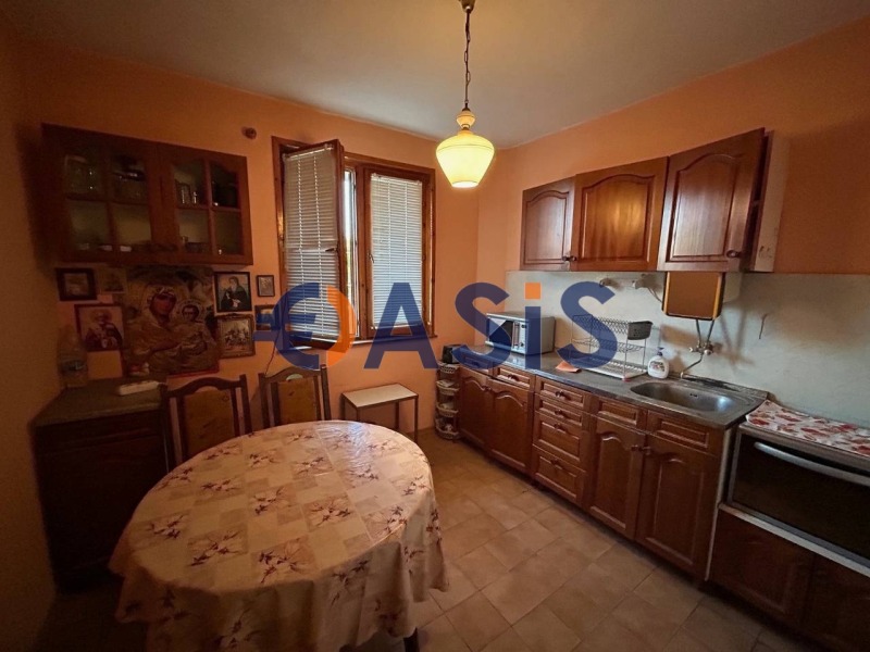 Продава КЪЩА, с. Кошарица, област Бургас, снимка 2 - Къщи - 52559745