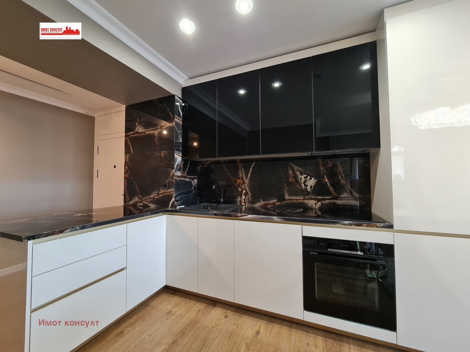 Продава 3-СТАЕН, гр. Пловдив, Христо Смирненски, снимка 2 - Апартаменти - 44067562