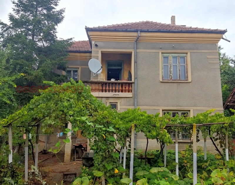 Продава КЪЩА в област Монтана, с. Златия - 110 кв.м / 16 361.34 € » 32 000 лв.