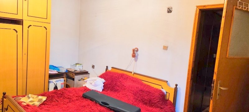 Продава МНОГОСТАЕН, гр. Айтос, област Бургас, снимка 3 - Апартаменти - 52613262