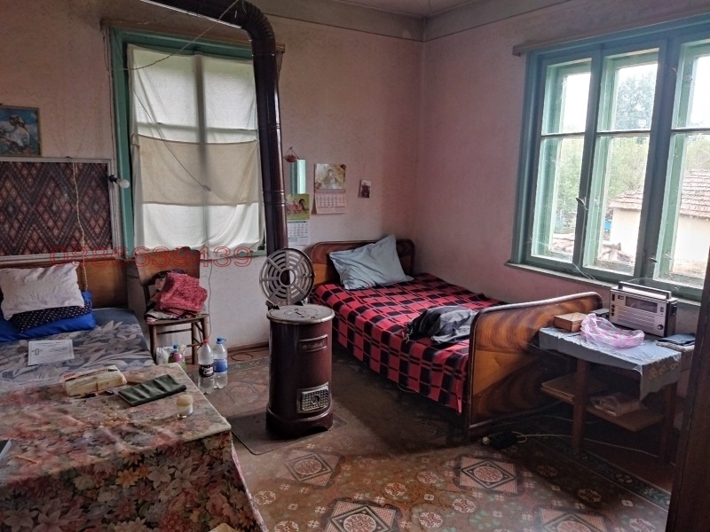 Продава КЪЩА, с. Златия, област Монтана, снимка 7 - Къщи - 52785450