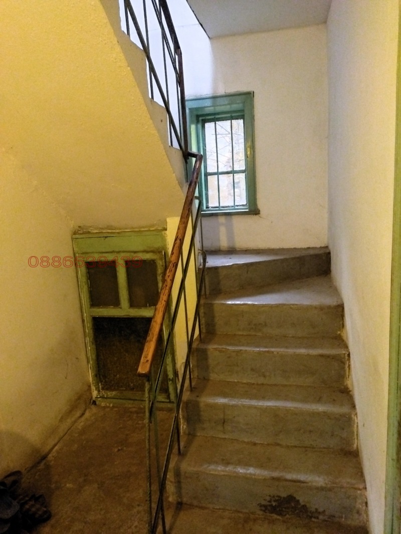 Продава КЪЩА, с. Златия, област Монтана, снимка 2 - Къщи - 52785450