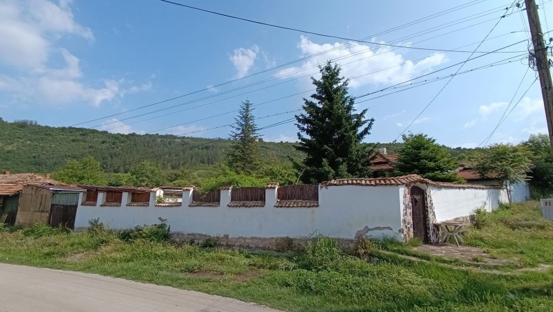 Продава  Къща област Разград , с. Костанденец , 200 кв.м | 70848186 - изображение [2]