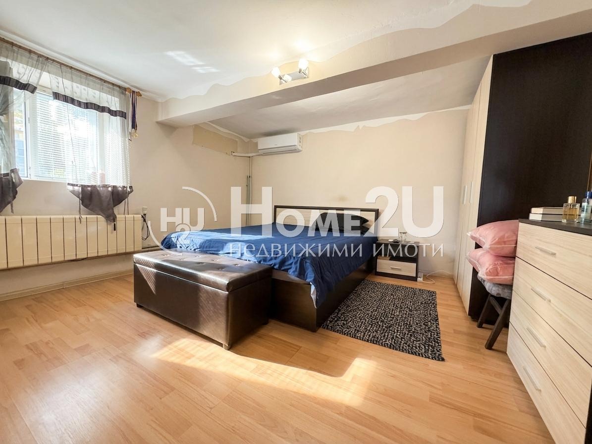 Продава КЪЩА, гр. Девня, област Варна, снимка 14 - Къщи - 54300116