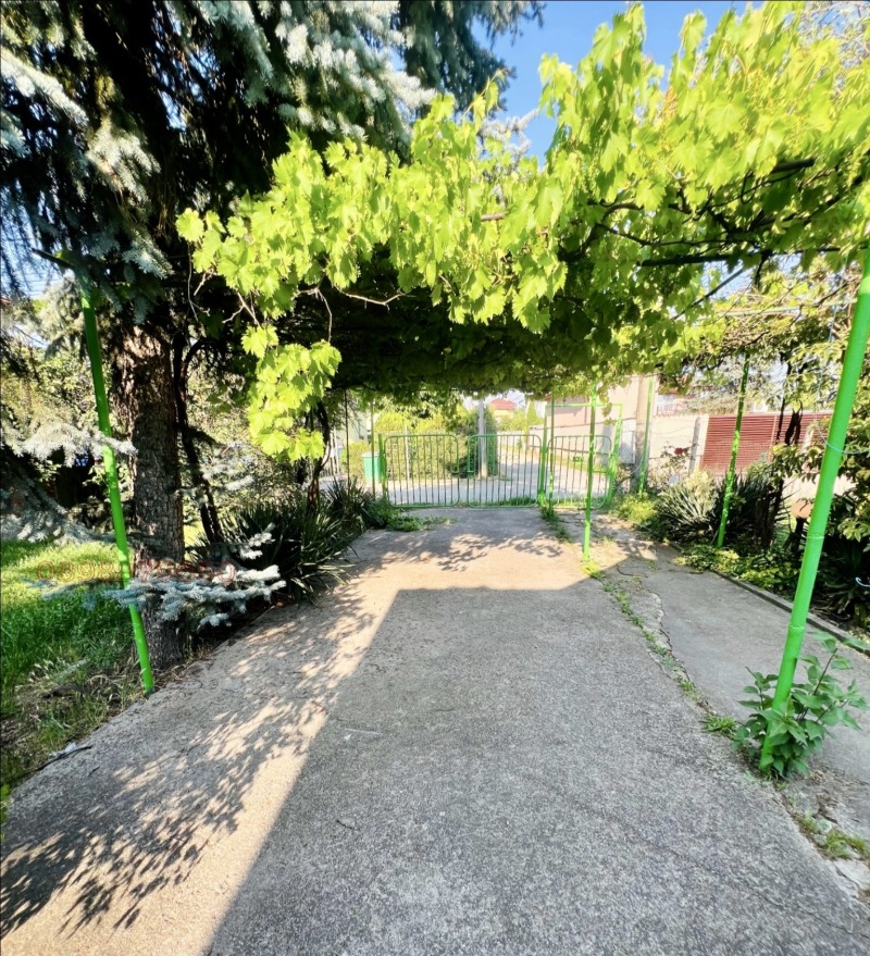 Продава КЪЩА, гр. София, с. Волуяк, снимка 2 - Къщи - 53300799