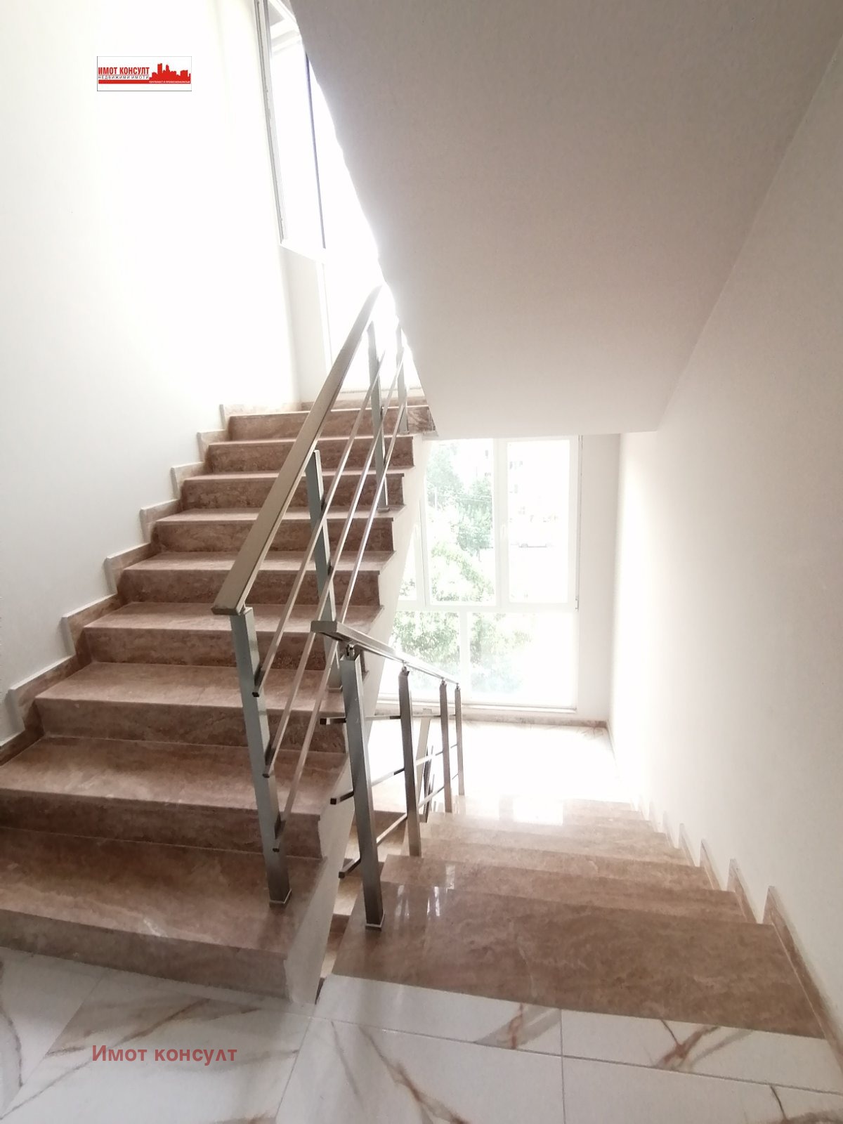 Продава 2-СТАЕН, гр. Пловдив, Кючук Париж, снимка 2 - Апартаменти - 49707948