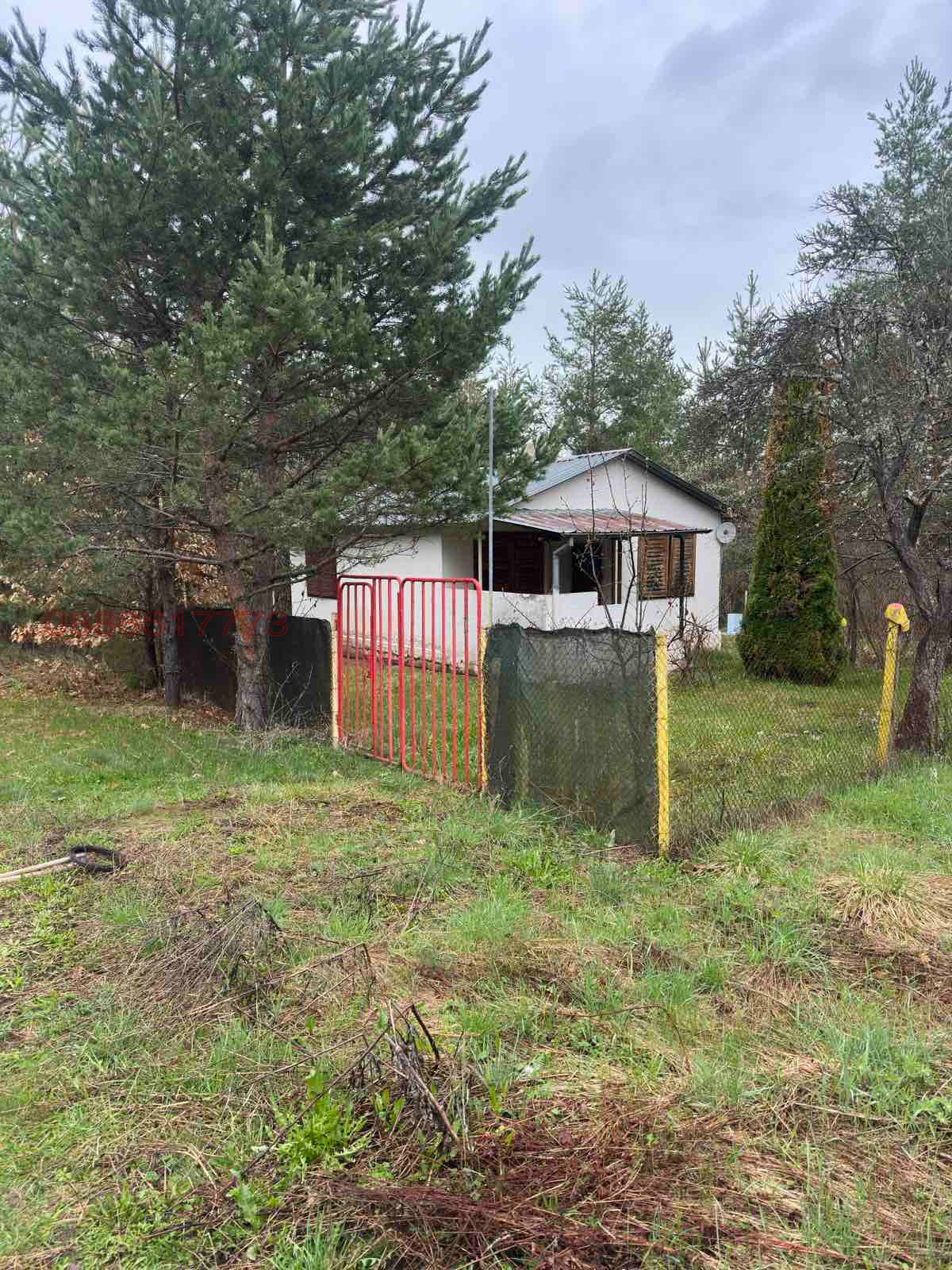 Продава КЪЩА, м-т Мечката, област София област