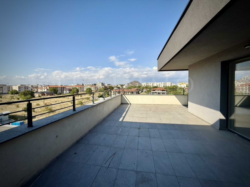 Na sprzedaż  2 sypialnie Plowdiw , Ostromila , 204 mkw | 48763214 - obraz [4]