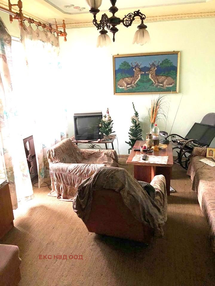 Zu verkaufen  3+ Schlafzimmer Plowdiw , Izgrew , 100 qm | 13996289
