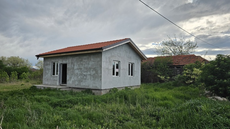 Продава КЪЩА, с. Белозем, област Пловдив, снимка 9 - Къщи - 45304100