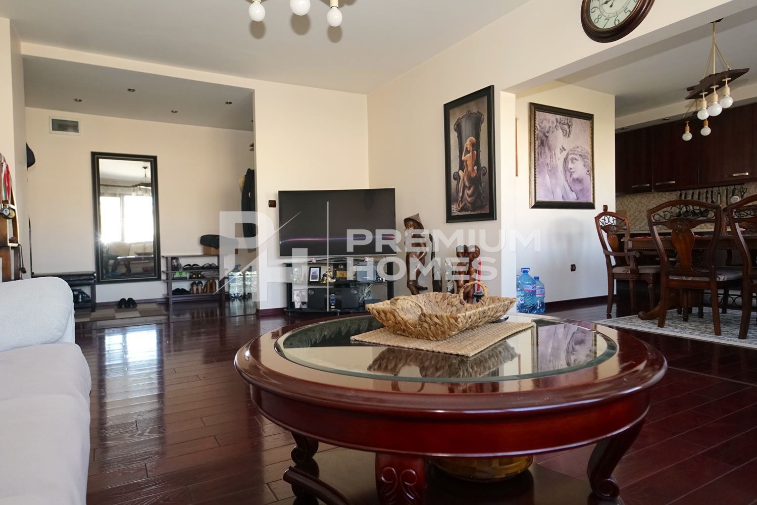 Продава 4-СТАЕН, гр. София, Света Троица