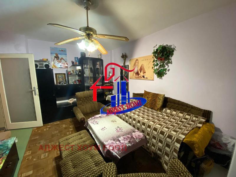 Продава  3-стаен град Шумен , Тракия , 80 кв.м | 55536140