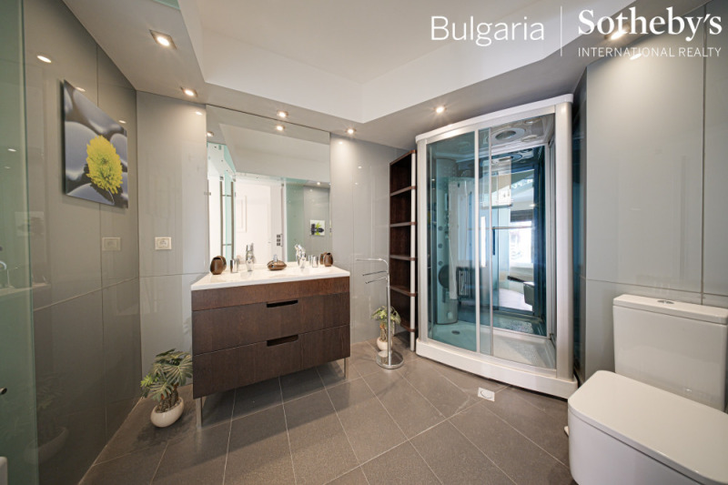 In vendita  2 camere da letto Sofia , Vitosha , 147 mq | 53009865 - Immagine [17]