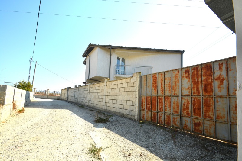 Продава КЪЩА, гр. Варна, м-т Добрева чешма, снимка 14 - Къщи - 52455823
