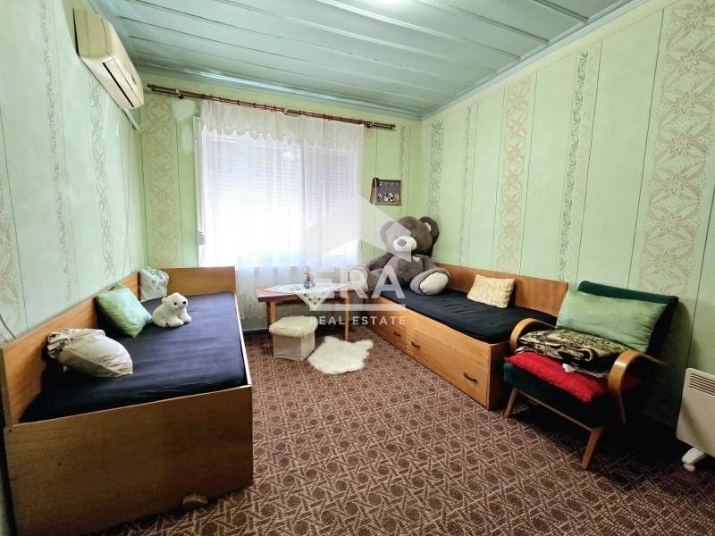 Продава КЪЩА, с. Пчелище, област Велико Търново, снимка 10 - Къщи - 54204112