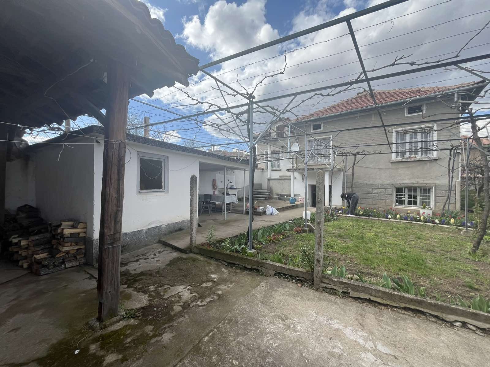 Продава КЪЩА, с. Манолово, област Стара Загора, снимка 2 - Къщи - 55047134