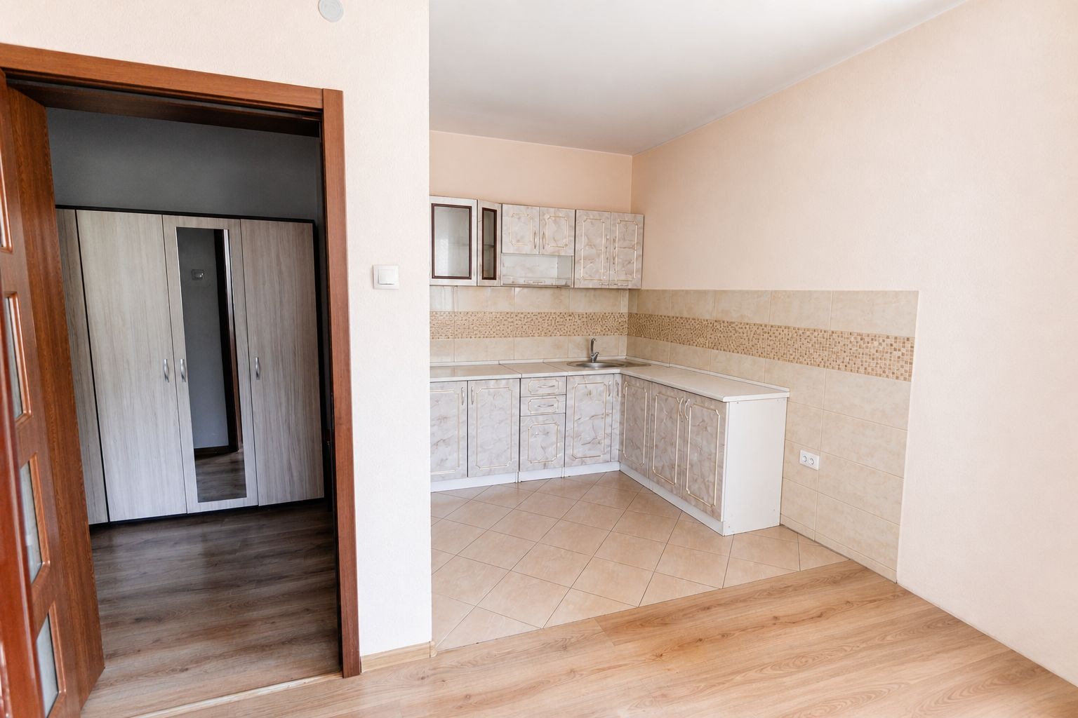 Продава КЪЩА, гр. Сапарева баня, област Кюстендил, снимка 6 - Къщи - 55750897