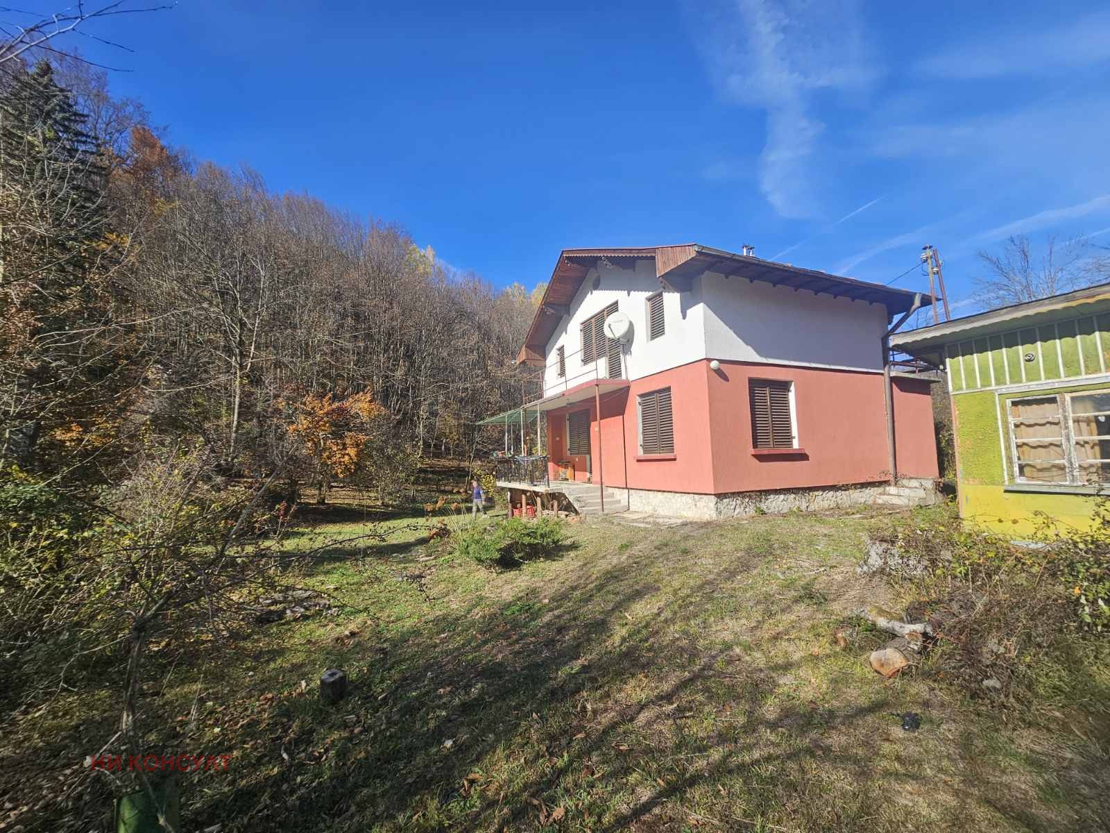 Продава КЪЩА, с. Ямна, област София област, снимка 2 - Къщи - 56099747