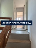 Продава КЪЩА, област София, с. Хераково • 239000 € / 467443.37 лв. • 83064521 2