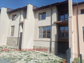 House Studentsko gradche, Stara Zagora 1