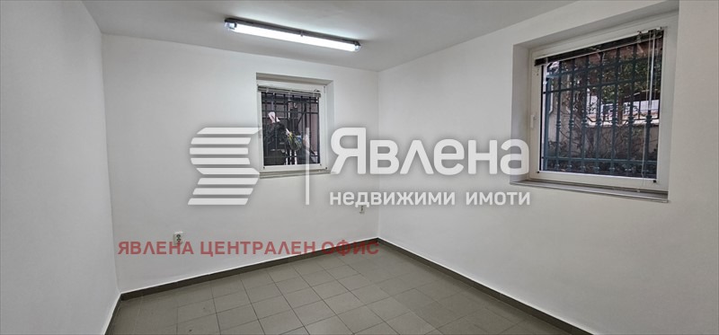 Продава 3-СТАЕН, гр. София, Оборище, снимка 2 - Апартаменти - 53426521