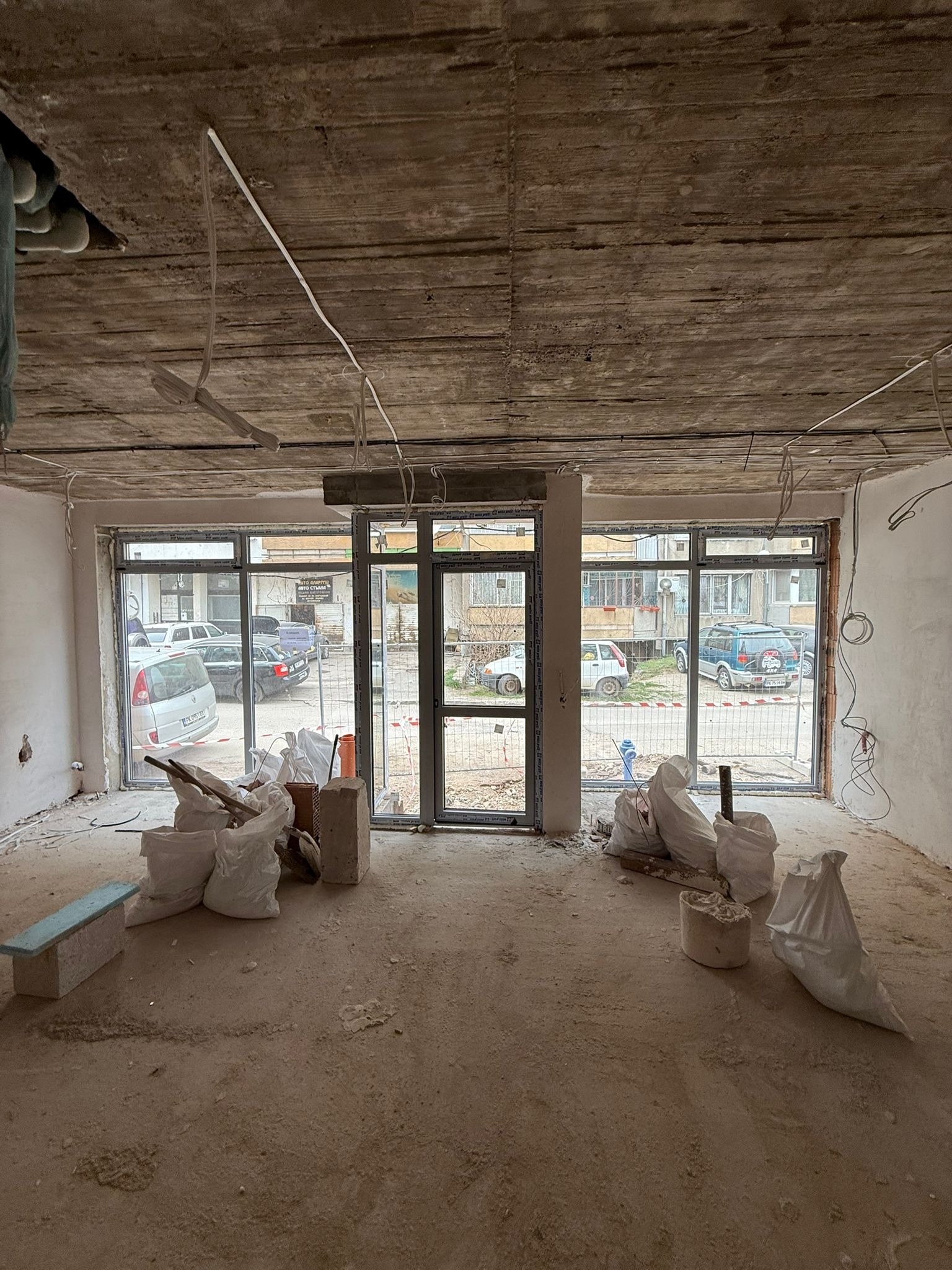 Продава ОФИС, гр. Перник, Център, снимка 5 - Офиси - 53887837