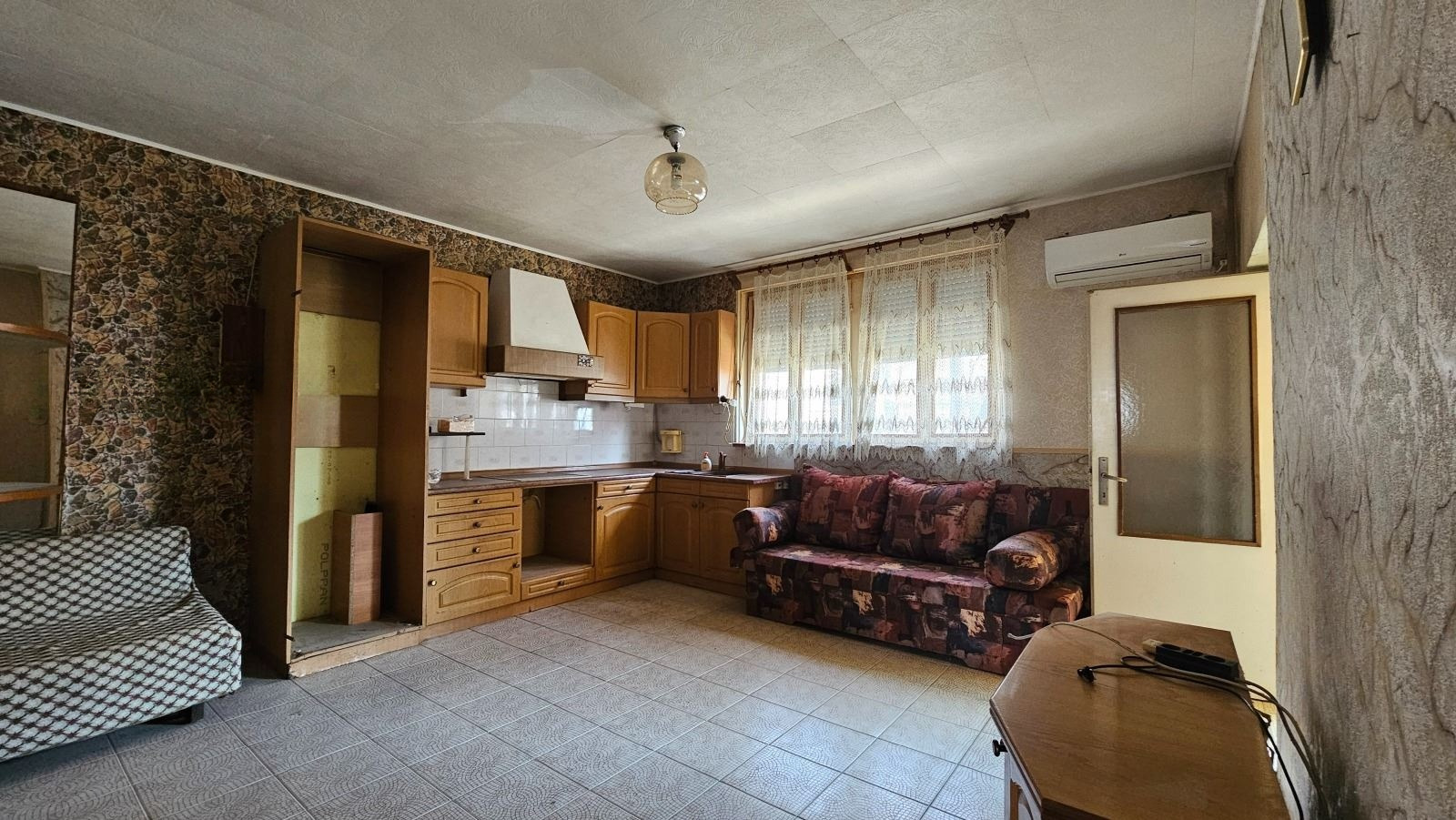 Продава ЕТАЖ ОТ КЪЩА, гр. Пловдив, Център, снимка 4 - Етаж от къща - 54518484
