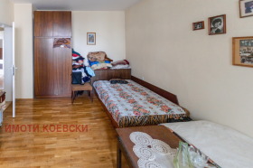 2 slaapkamers Belite brezi, Sofia 4