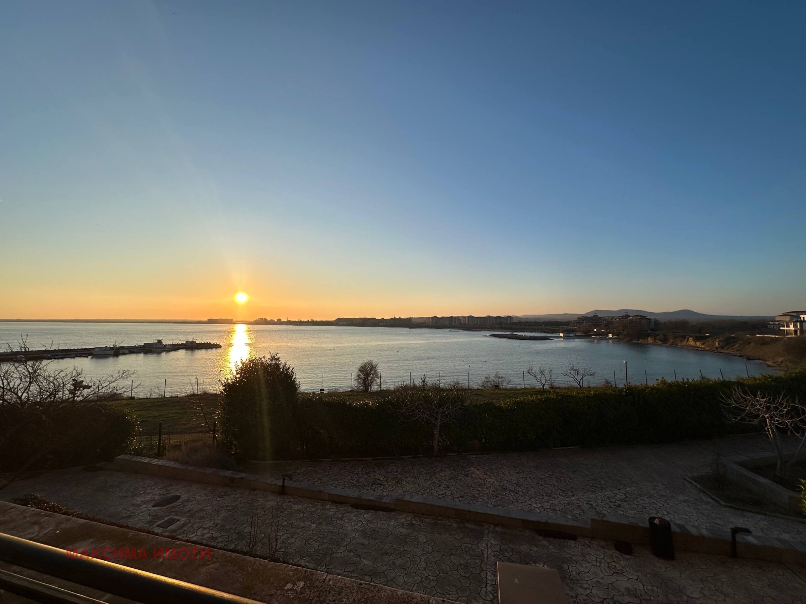 Продава 3-СТАЕН, гр. Ахелой, област Бургас