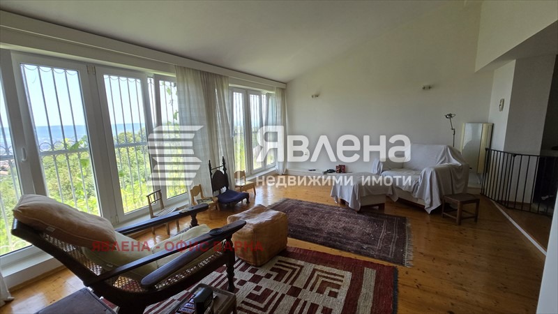 Продава КЪЩА, гр. Варна, м-т Франга Дере, снимка 3 - Къщи - 48300368