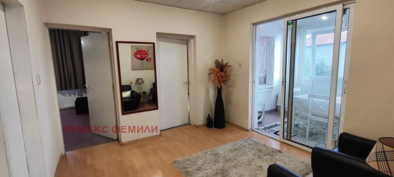 Продава КЪЩА, гр. Аксаково, област Варна, снимка 6 - Къщи - 52631752