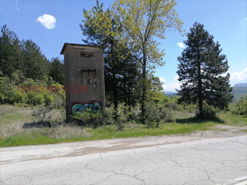 Продава ЗЕМЕДЕЛСКА ЗЕМЯ, гр. Ябланица, област Ловеч