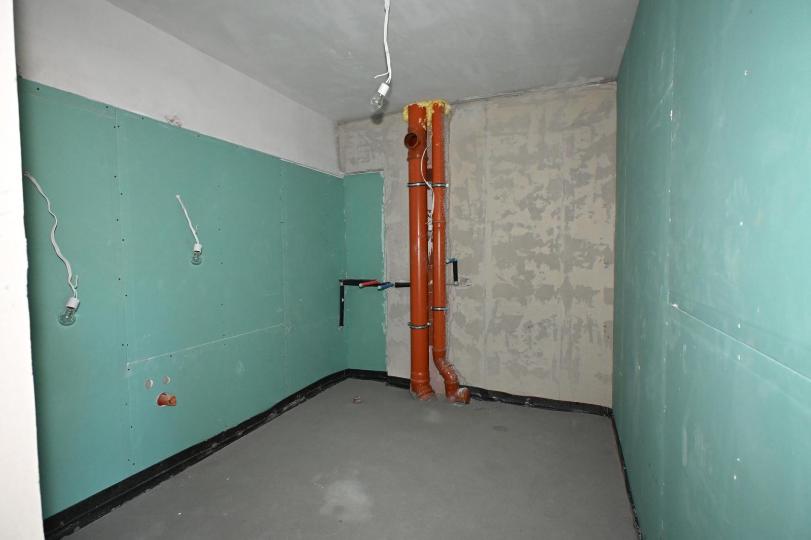 Продава МНОГОСТАЕН, гр. Перник, Център, снимка 11 - Апартаменти - 53843695