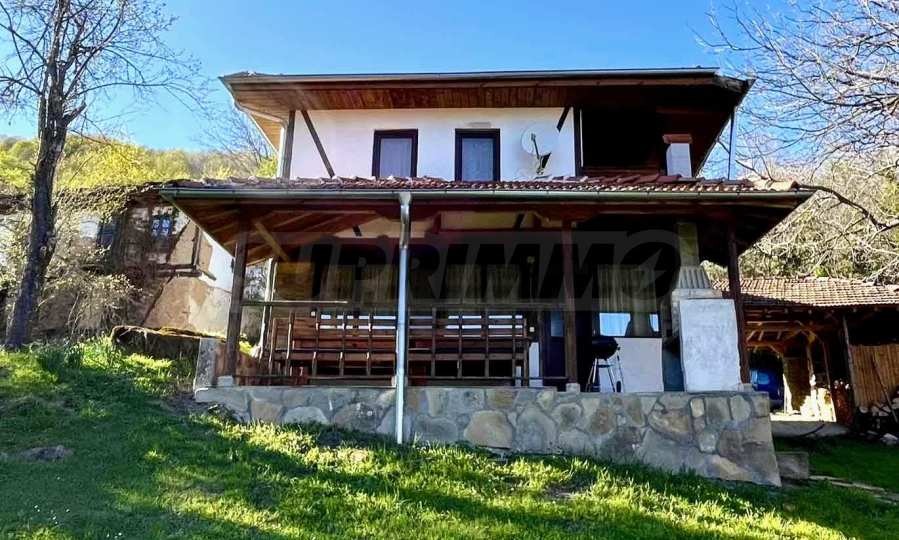 Продава КЪЩА, гр. Априлци, област Ловеч