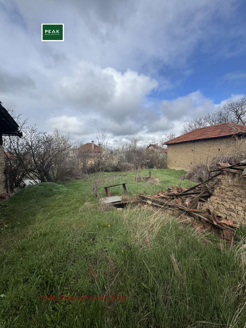 Продава ПАРЦЕЛ в област София, с. Столник - 803 кв.м / 160 000 € » 312 932.80 лв., ПИЙК РИЪЛ ЕСТЕЙТ ЕООД