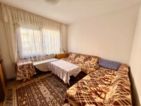 2-стаен град Бургас, Братя Миладинови