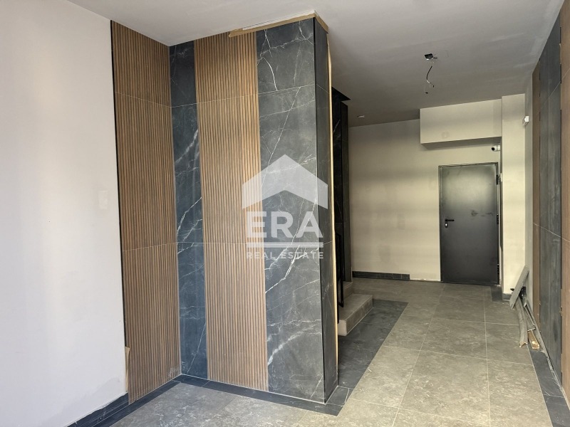 Продава 2-СТАЕН, гр. Бургас, Славейков, снимка 3 - Апартаменти - 56220210
