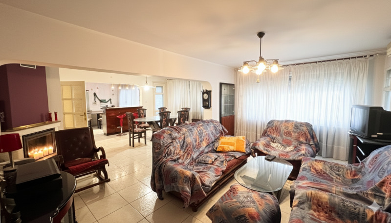 Продава МЕЗОНЕТ, гр. Плевен, Широк център