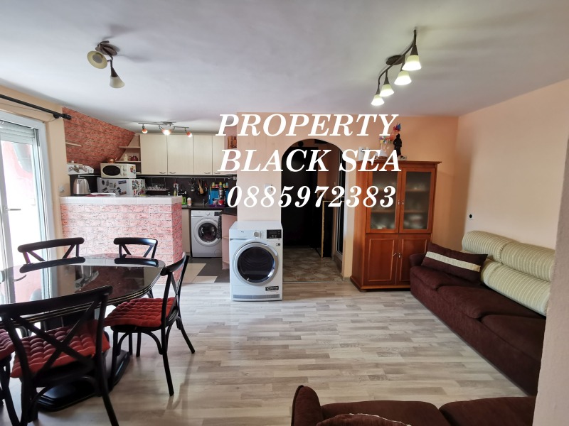 Eladó  2 hálószobás Burgas , Centar , 75 négyzetméter | 92422425