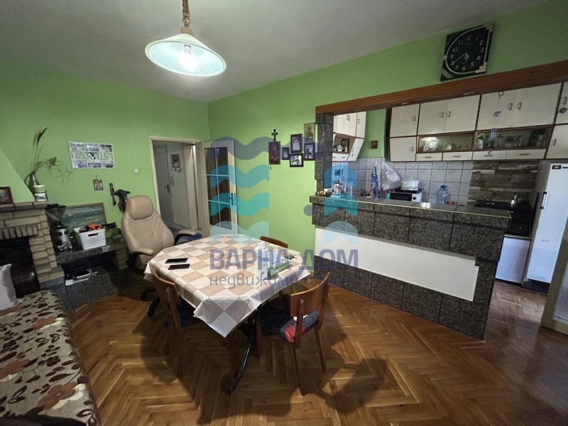 Продава  4-стаен град Добрич , Център , 125 кв.м | 10695679 - изображение [2]