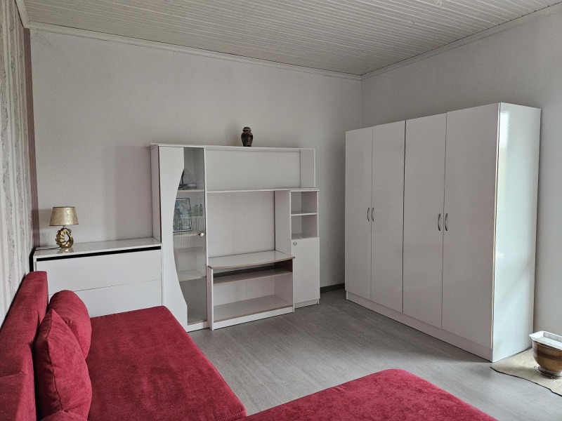 Продава КЪЩА, гр. Лясковец, област Велико Търново, снимка 3 - Къщи - 52316464