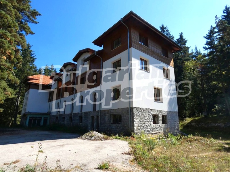 Продава ХОТЕЛ, с. Говедарци, област София област, снимка 2 - Хотели - 53183158