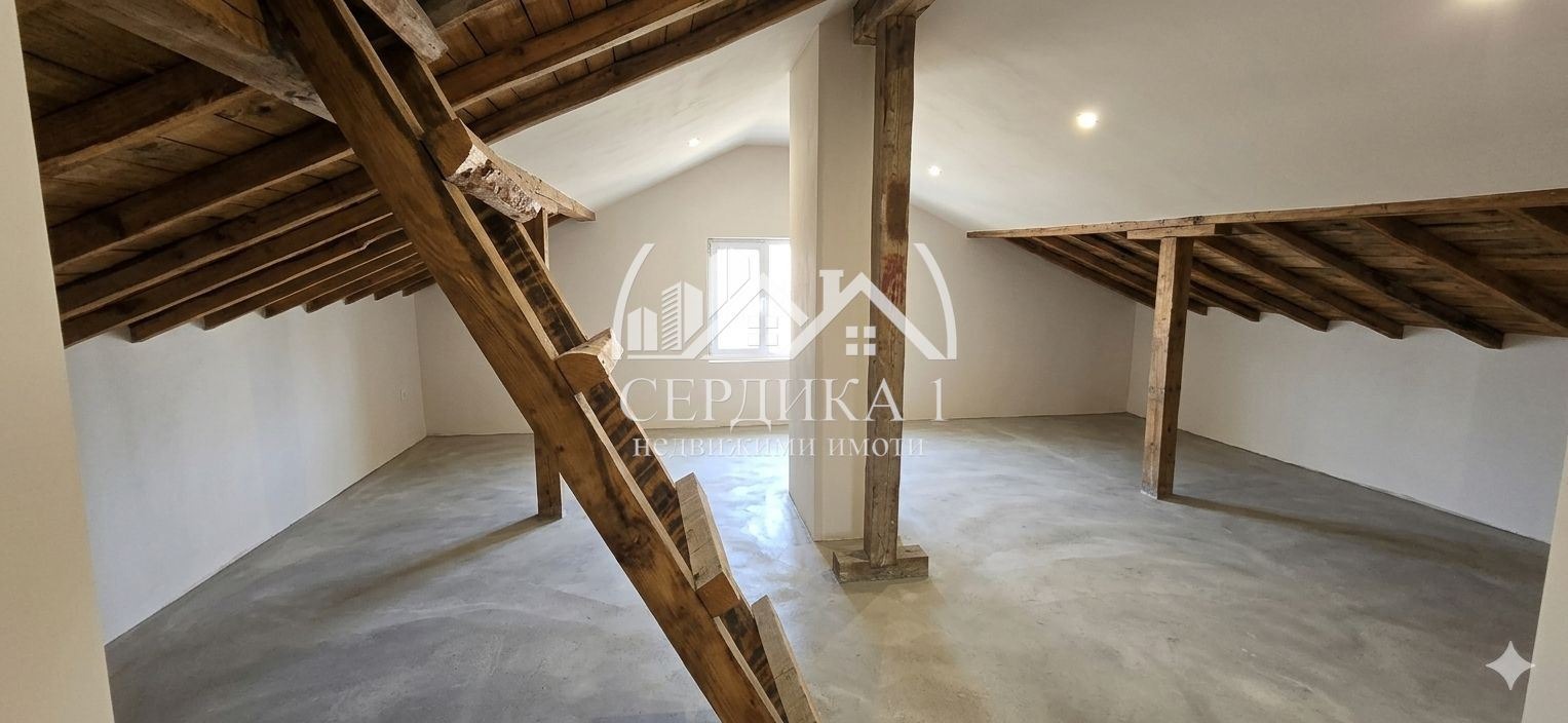 Продава ЕТАЖ ОТ КЪЩА, гр. София, Суходол, снимка 4 - Етаж от къща - 54715236