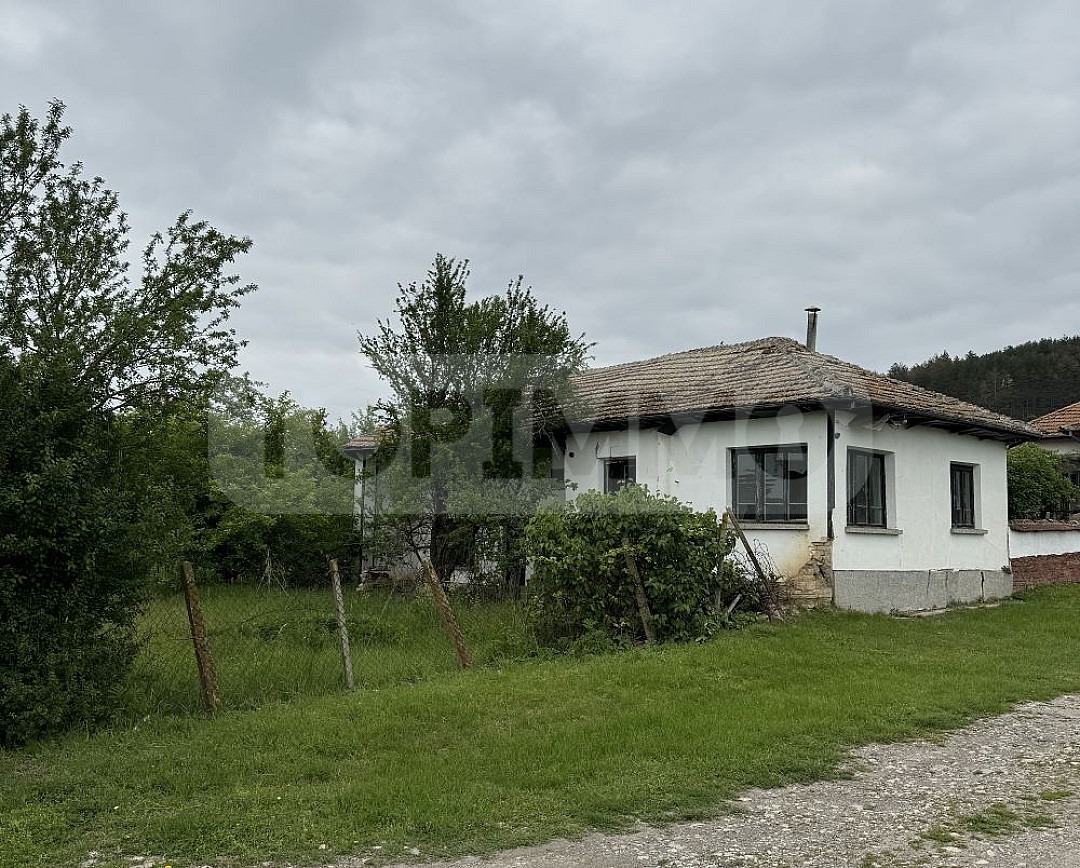 Продава КЪЩА, с. Лом Черковна, област Русе, снимка 2 - Къщи - 46037270